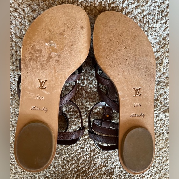 Louis Vuitton Greek Gladiator Flat Sandals Brown LV Embossed Leather - Picture 6 of 6